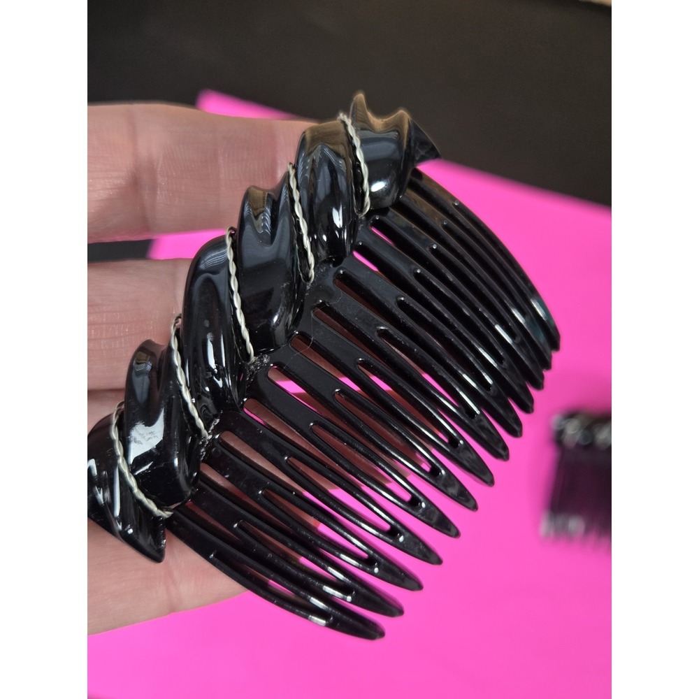 Two Vintage Mauritius Women's Hair Combs Plastic Black Gold Classic Retro - Picture 2 of 7